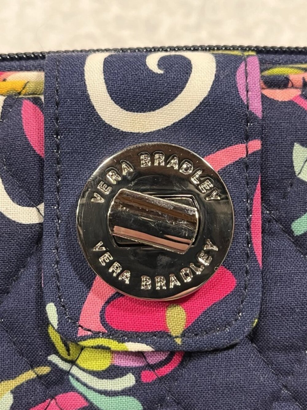 Vera Bradley "Ribbons" Turn Lock Wallet Quilted Navy Blue Zipper 8”x5” - Picture 2 of 13